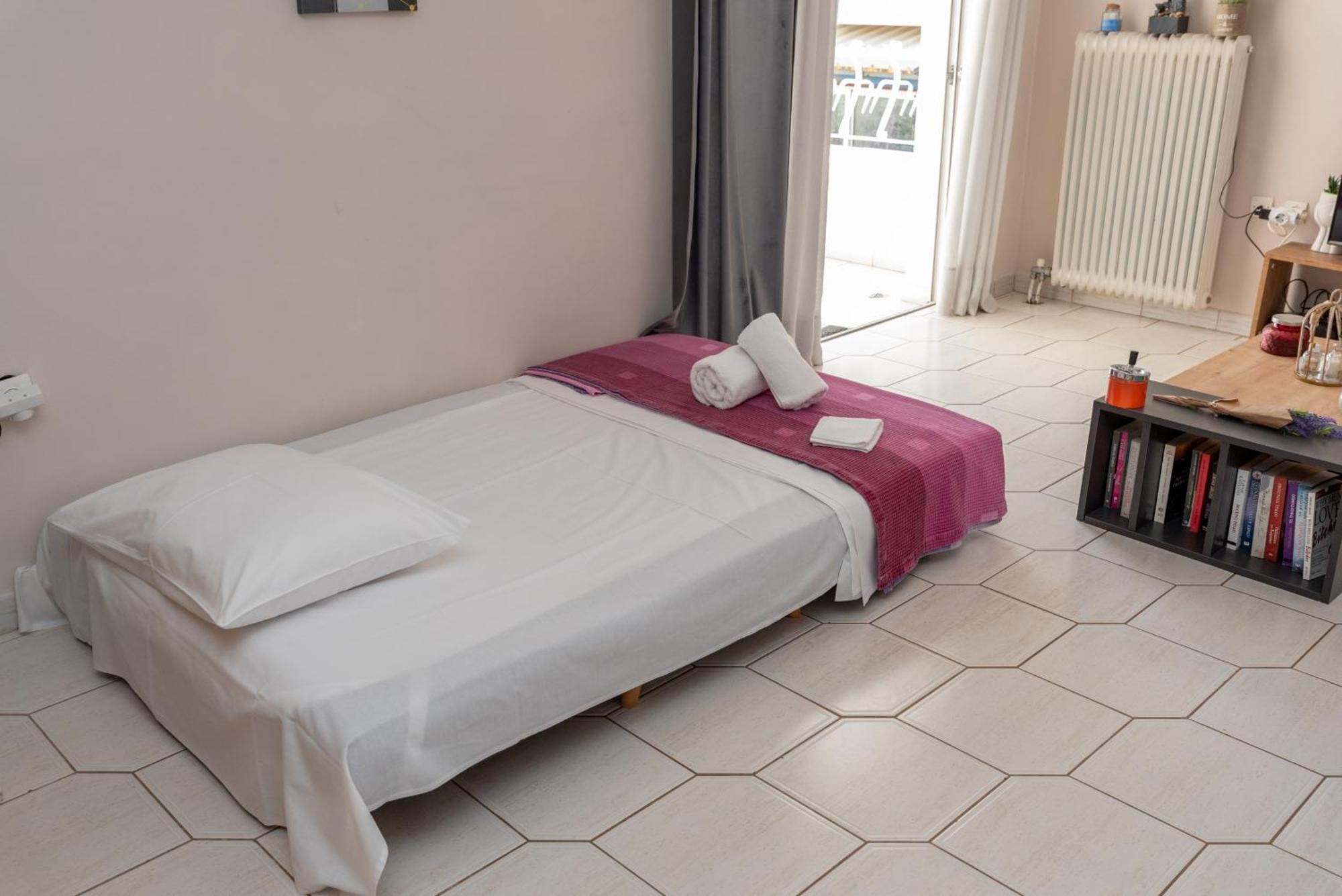 Bluehouse Apartment Porto Rafti Exterior photo