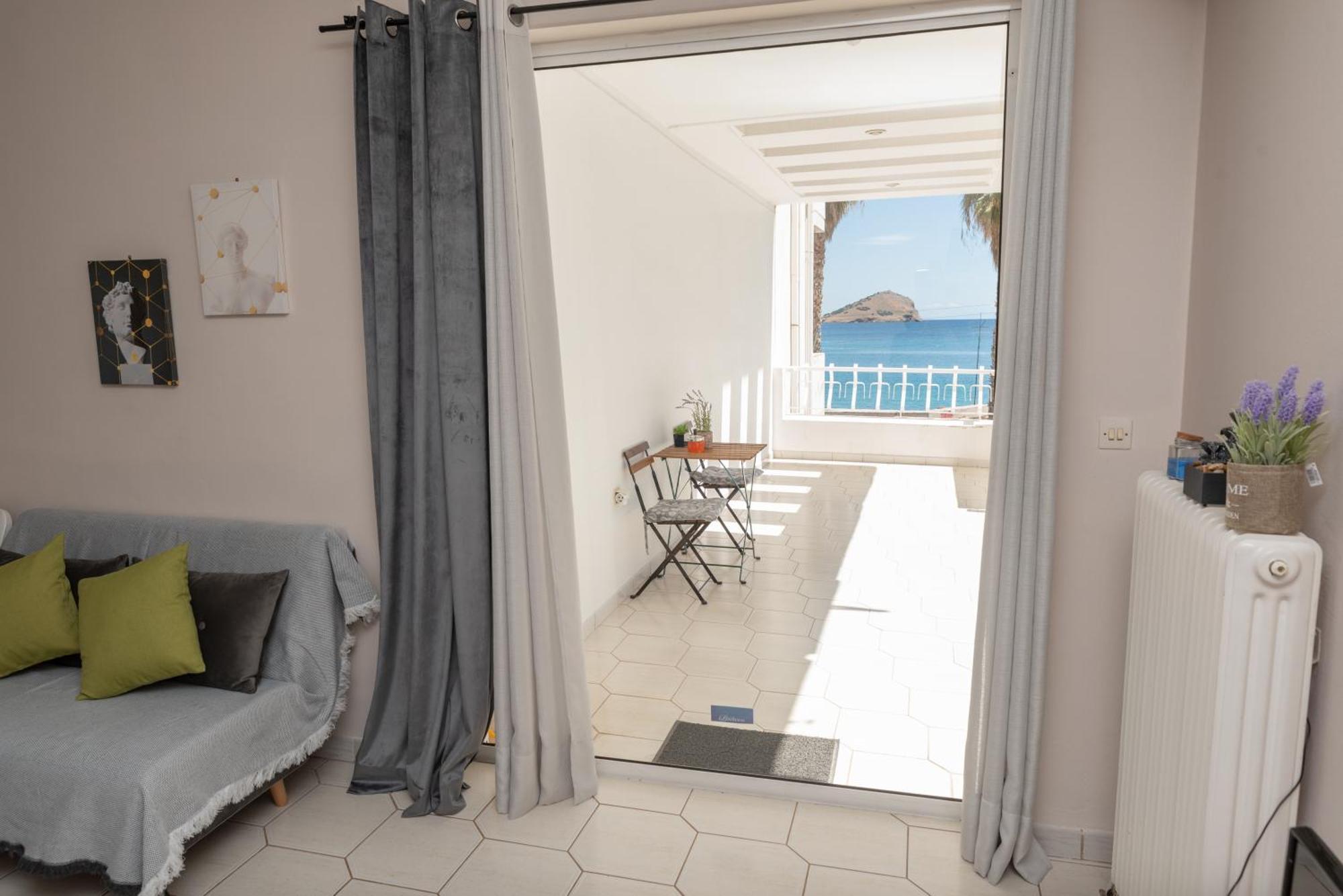 Bluehouse Apartment Porto Rafti Exterior photo